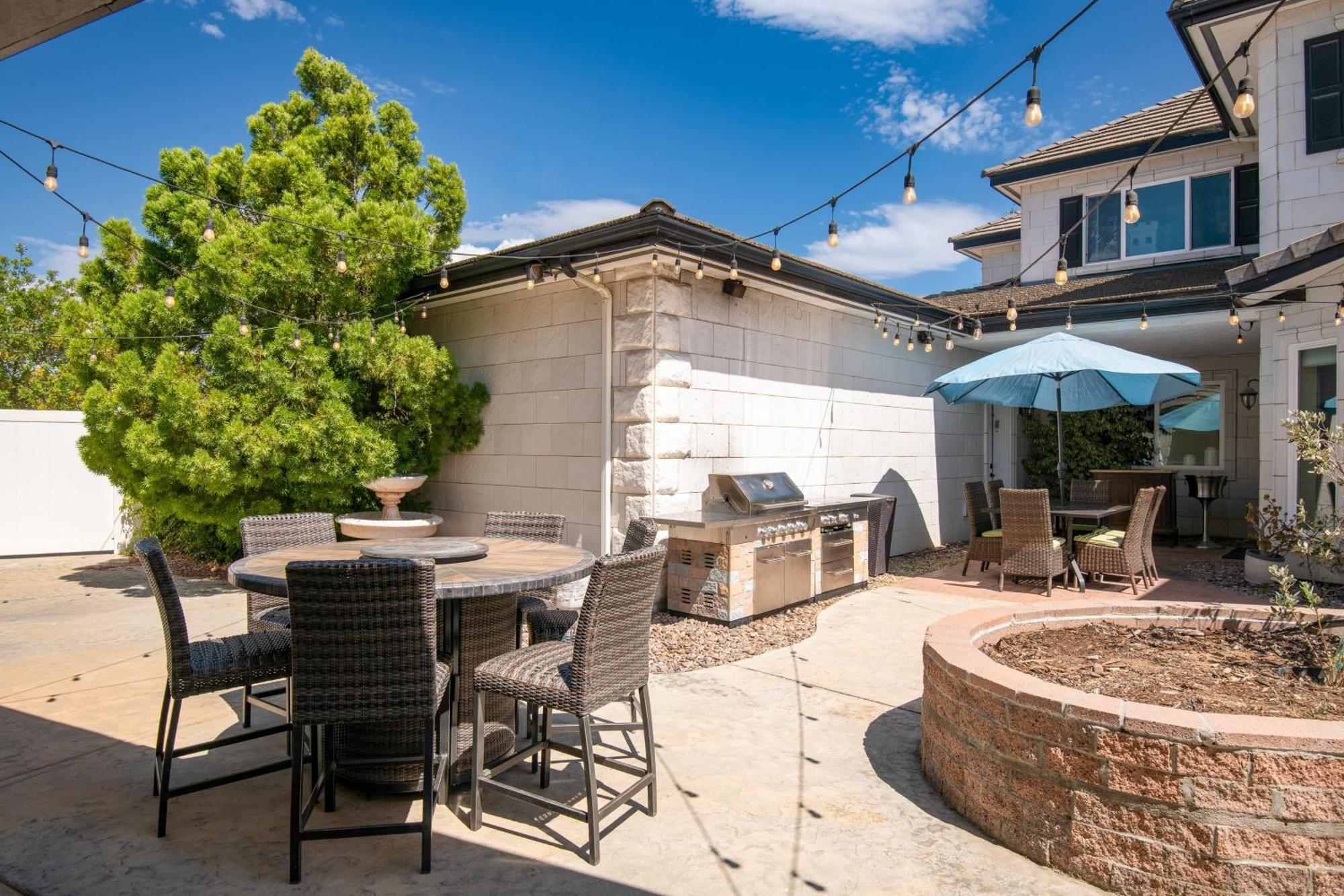 Grand Contento By Avantstay Extraordinary Estate W Pool Hot Tub Movie Room Temecula Exterior foto